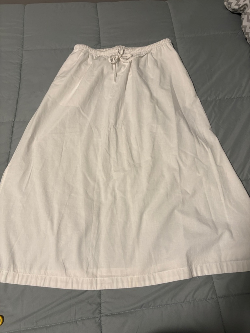 Universal Thread White A-Line Drawstring Waist Skirt